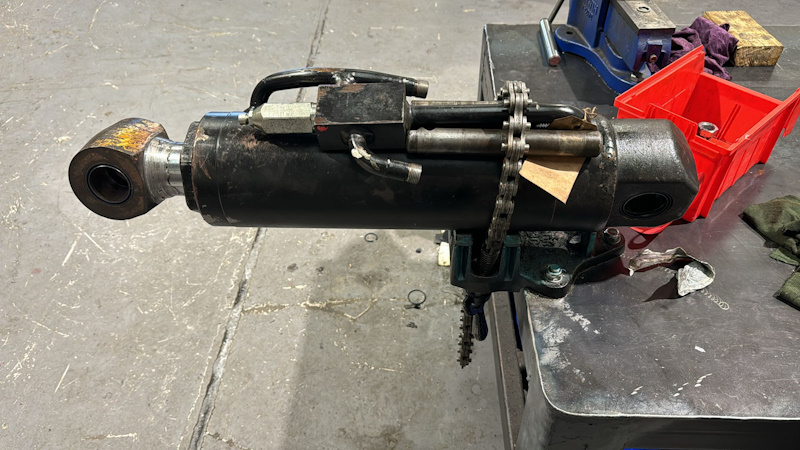 Hydraulic repairs and servicing by Hydmech UK Ltd.